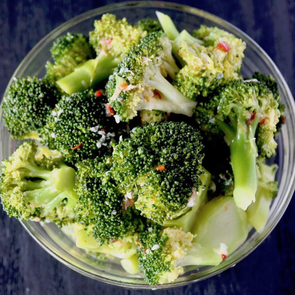 Quick Pickled Broccoli: Sweet, Spicy, and Perfectly Crisp